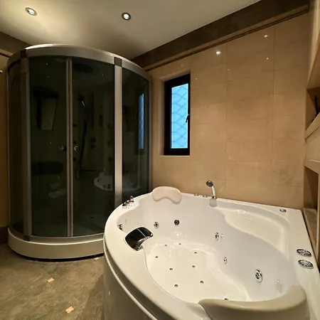 Spacious Luxury Apartment Close To Marinela Hotel Sofie